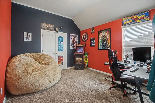 2111 Markley Drive, Bryan, TX 77807