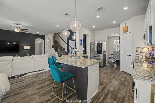 2111 Markley Drive, Bryan, TX 77807