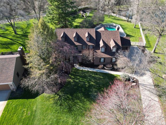 54511 Hunters Court, Elkhart, IN 46514