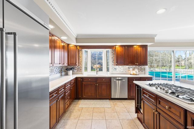 54511 Hunters Court, Elkhart, IN 46514