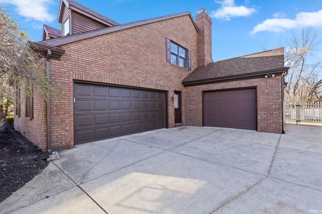 54511 Hunters Court, Elkhart, IN 46514