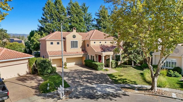 9 Emperor Ct, Napa, CA 94558