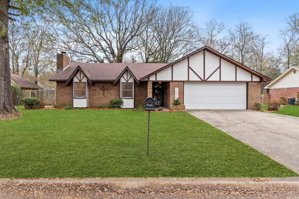 26 Covewood Drive, Conway, AR 72034