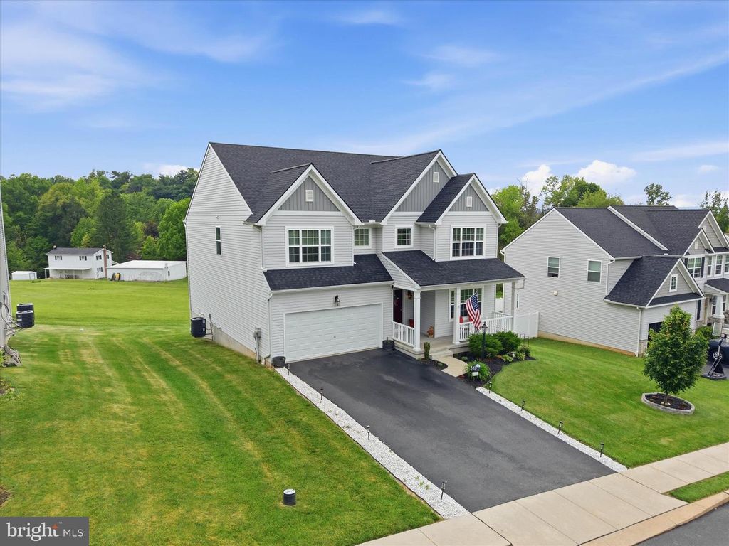 60 BLAINE DR, Manchester, PA 17345
