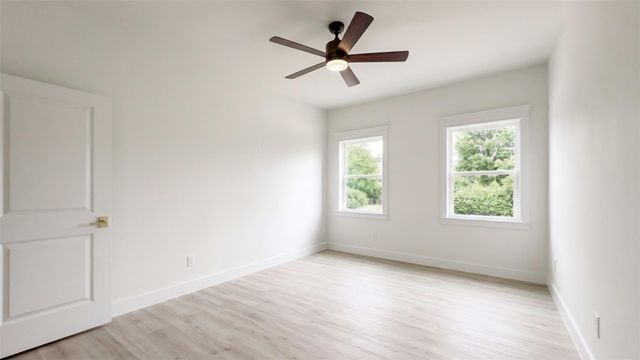 823 North Loop, Houston, TX 77022