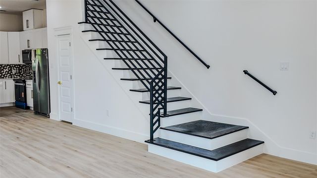 823 North Loop, Houston, TX 77022