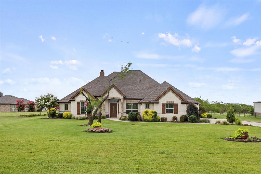 157 Eagle Pass, Royse City, TX 75189