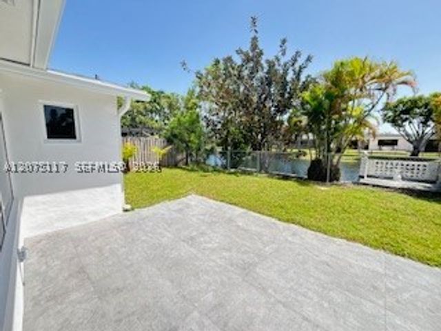 9020 NW 24PL, Sunrise, FL 33322