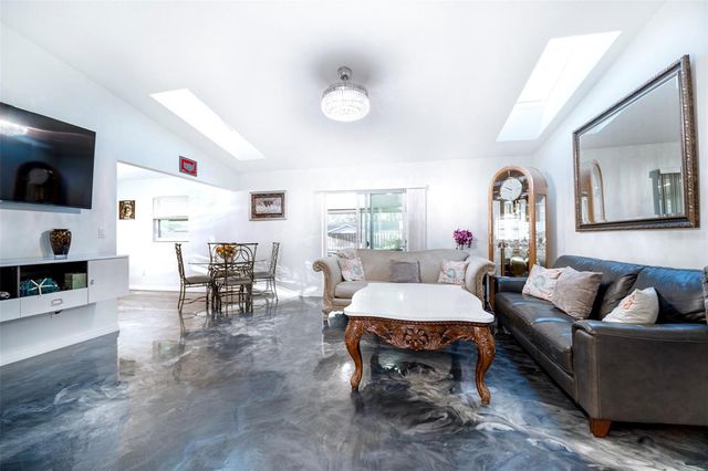 13 BELLEAIRE DRIVE, Palm Coast, FL 32137