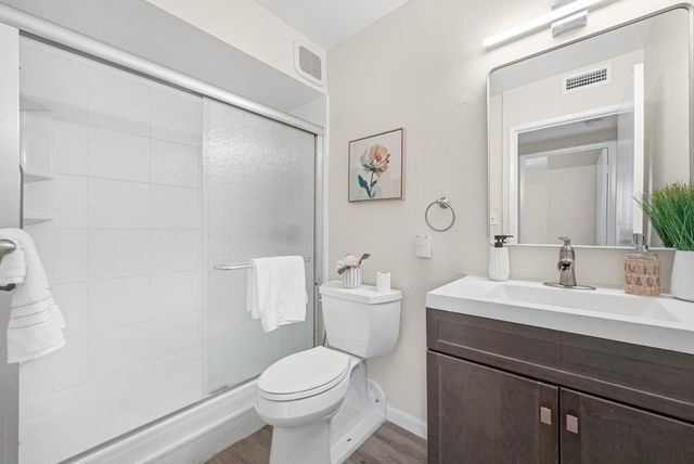 701 N Rengstorff 7, Mountain View, CA 94043