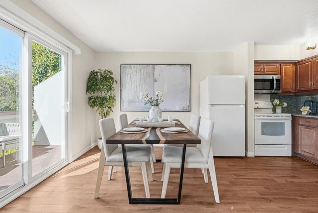 701 N Rengstorff 7, Mountain View, CA 94043