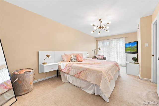 13536 Coliseum Drive, Chesterfield, MO 63017