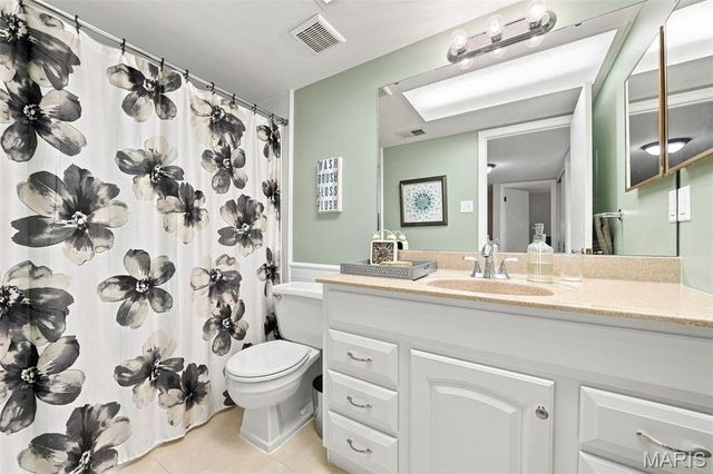 13536 Coliseum Drive, Chesterfield, MO 63017