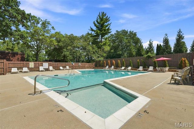 13536 Coliseum Drive, Chesterfield, MO 63017