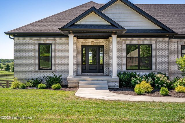 37 Landsdown Ct, Fisherville, KY 40023