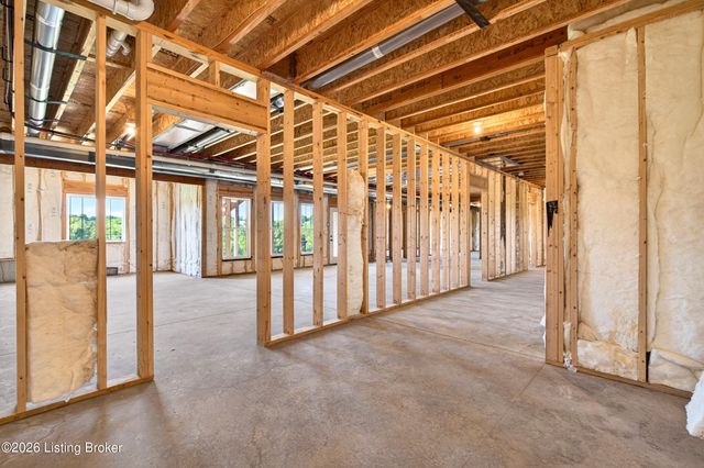 37 Landsdown Ct, Fisherville, KY 40023