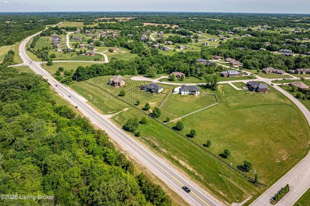 37 Landsdown Ct, Fisherville, KY 40023
