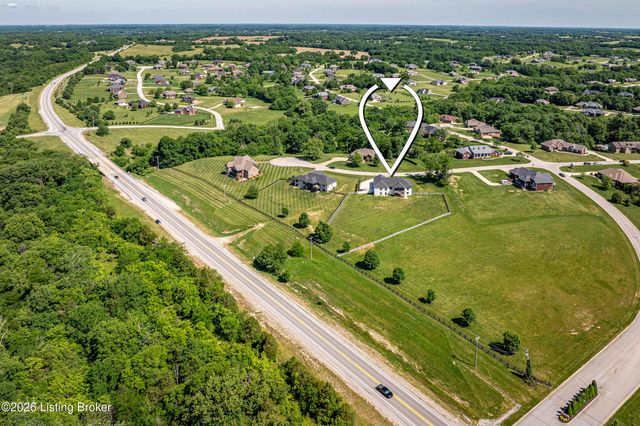 37 Landsdown Ct, Fisherville, KY 40023