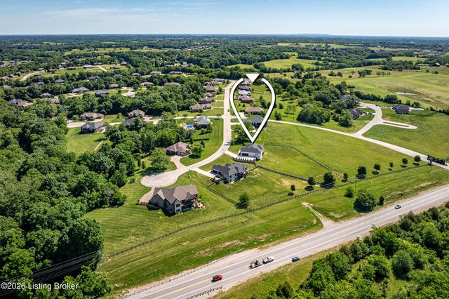 37 Landsdown Ct, Fisherville, KY 40023