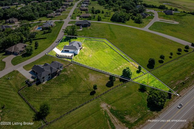37 Landsdown Ct, Fisherville, KY 40023