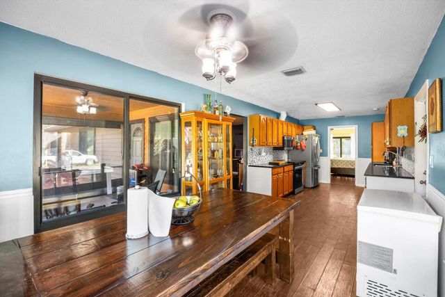 16888 W Hialeah Drive, The Acreage, FL 33470