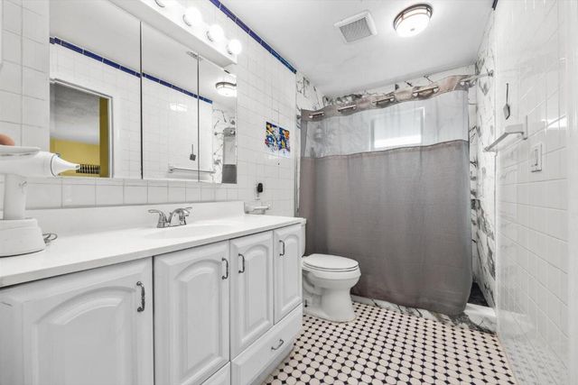 16888 W Hialeah Drive, The Acreage, FL 33470