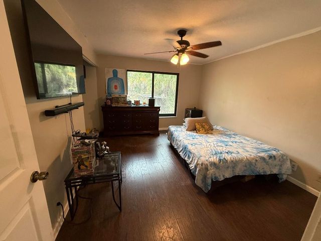 16888 W Hialeah Drive, The Acreage, FL 33470