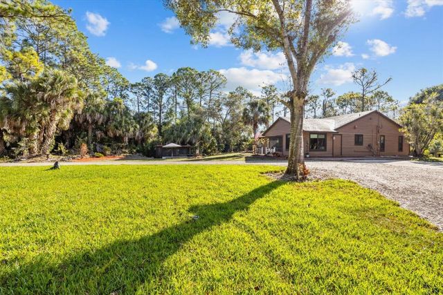 16888 W Hialeah Drive, The Acreage, FL 33470