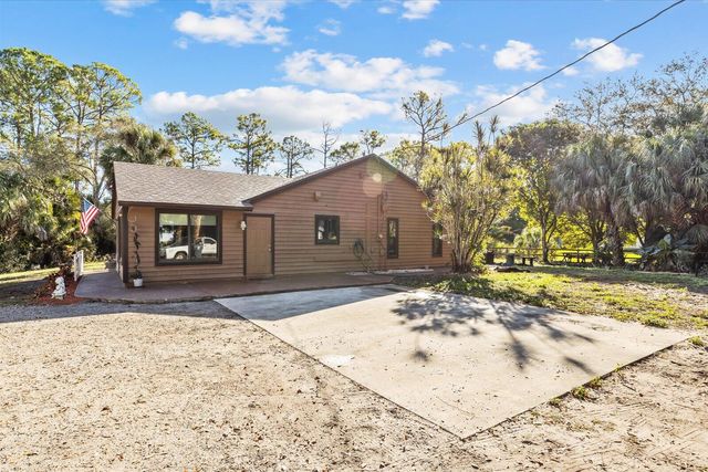 16888 W Hialeah Drive, The Acreage, FL 33470