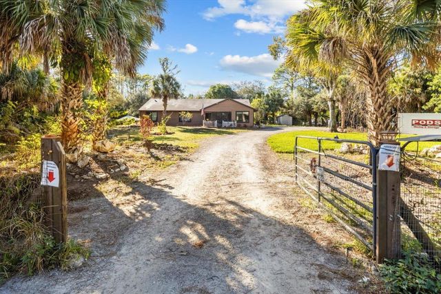 16888 W Hialeah Drive, The Acreage, FL 33470