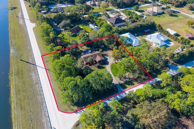16888 W Hialeah Drive, The Acreage, FL 33470