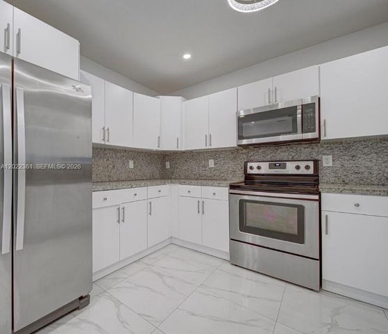6561 SW 30th St 0, Miami, FL 33155