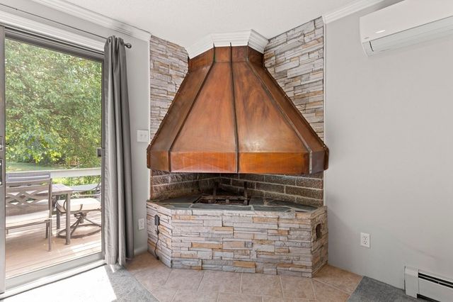 78 Laurie Ave, South Hadley, MA 01075