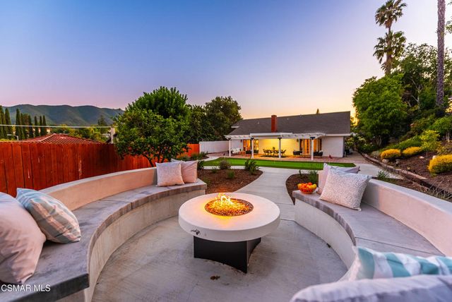 298 Trailside Court, Newbury Park, CA 91320