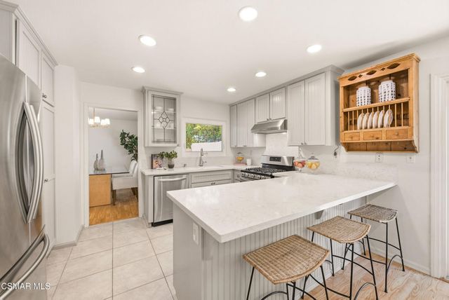 298 Trailside Court, Newbury Park, CA 91320