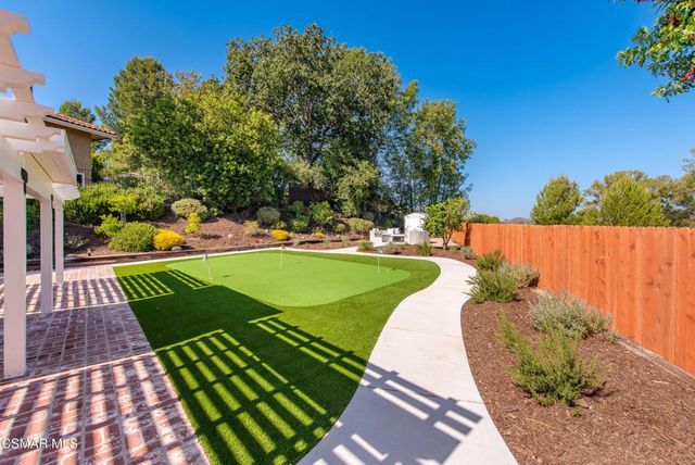 298 Trailside Court, Newbury Park, CA 91320