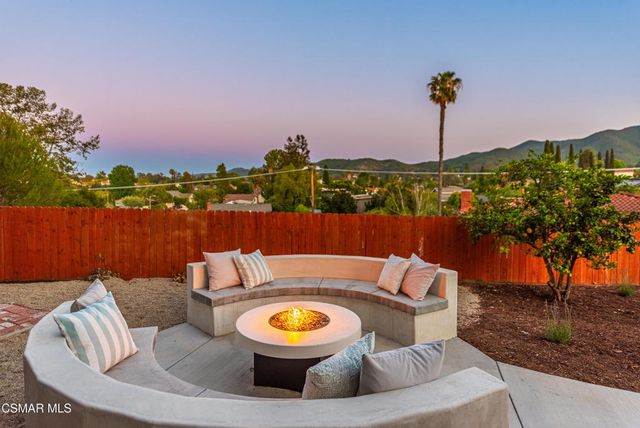298 Trailside Court, Newbury Park, CA 91320