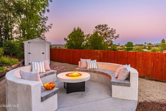 298 Trailside Court, Newbury Park, CA 91320