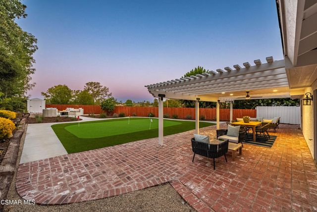 298 Trailside Court, Newbury Park, CA 91320
