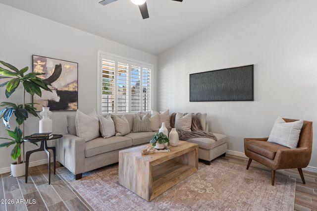 3212 E TONTO Lane, Phoenix, AZ 85050