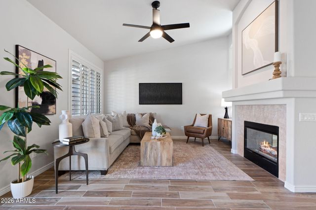 3212 E TONTO Lane, Phoenix, AZ 85050