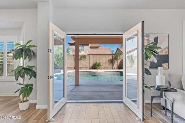 3212 E TONTO Lane, Phoenix, AZ 85050