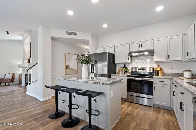 3212 E TONTO Lane, Phoenix, AZ 85050