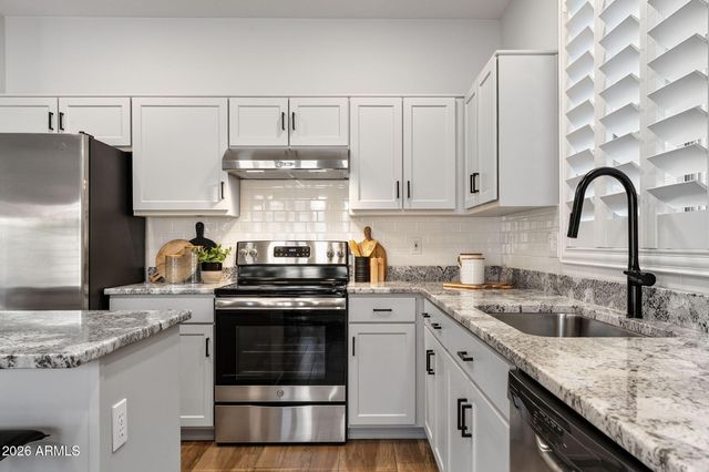 3212 E TONTO Lane, Phoenix, AZ 85050