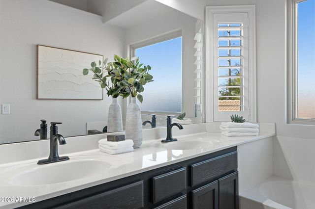 3212 E TONTO Lane, Phoenix, AZ 85050