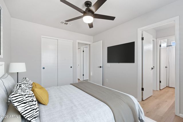 3212 E TONTO Lane, Phoenix, AZ 85050