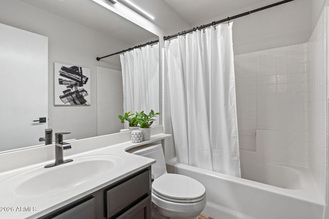 3212 E TONTO Lane, Phoenix, AZ 85050