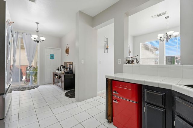 1865 W Wall Avenue, Porterville, CA 93257