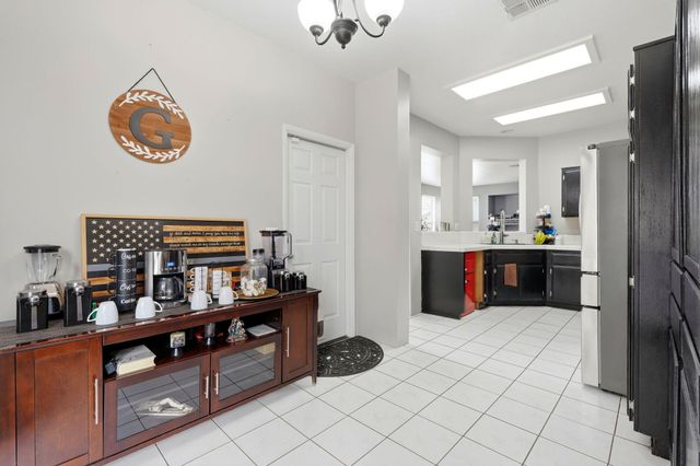 1865 W Wall Avenue, Porterville, CA 93257