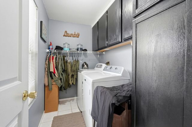 1865 W Wall Avenue, Porterville, CA 93257